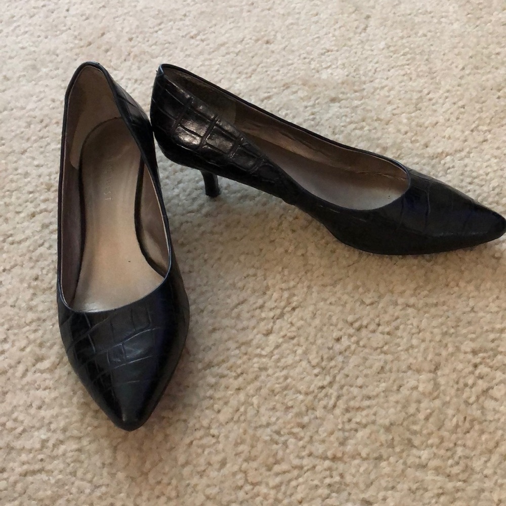 Nine West genuine leather kitten heel sz 7